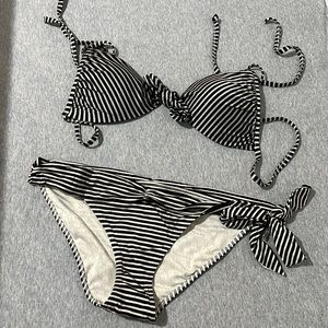 Victoria’s Secret bikini